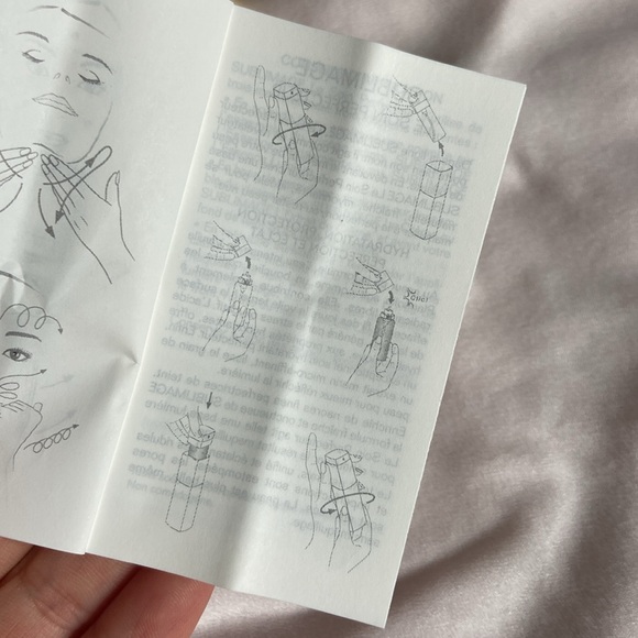 Chanel Sublimage radiance priming moisturizer - Picture 10 of 16